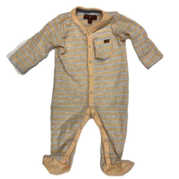 7 for all mankind stripe sleeper SIZE 3-6 MONTHS - Picture 1 of 4